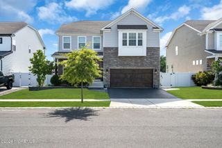 201 Ashburn Avenue, Manahawkin, NJ 08050