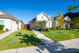 2113 Winding Creek Circle, Fort Worth, TX 76008