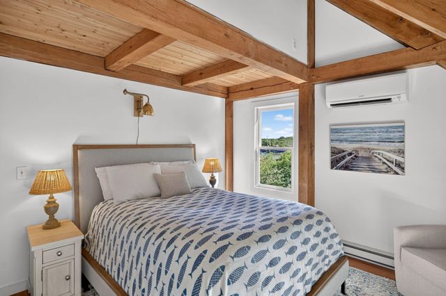 19 Aunt Debby's Road, South Dennis, MA 02660