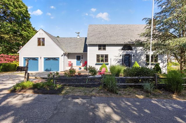 19 Aunt Debby's Road, South Dennis, MA 02660