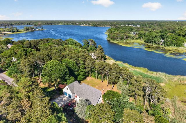 19 Aunt Debby's Road, South Dennis, MA 02660