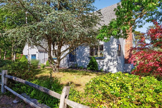 19 Aunt Debby's Road, South Dennis, MA 02660