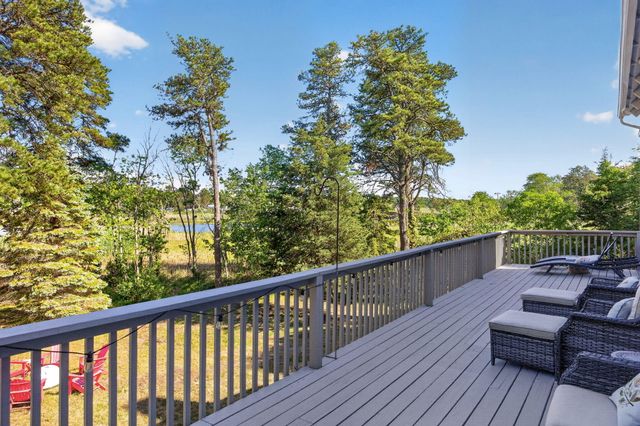 19 Aunt Debby's Road, South Dennis, MA 02660