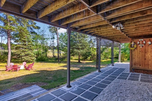 19 Aunt Debby's Road, South Dennis, MA 02660