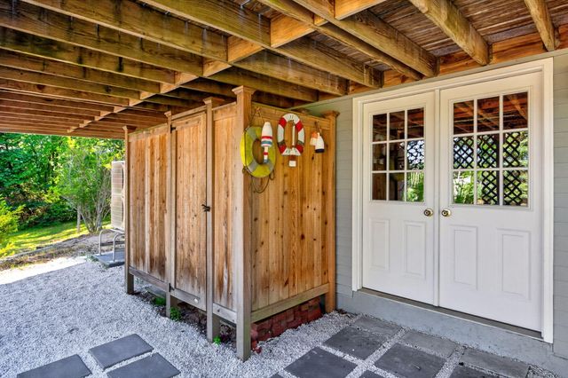19 Aunt Debby's Road, South Dennis, MA 02660