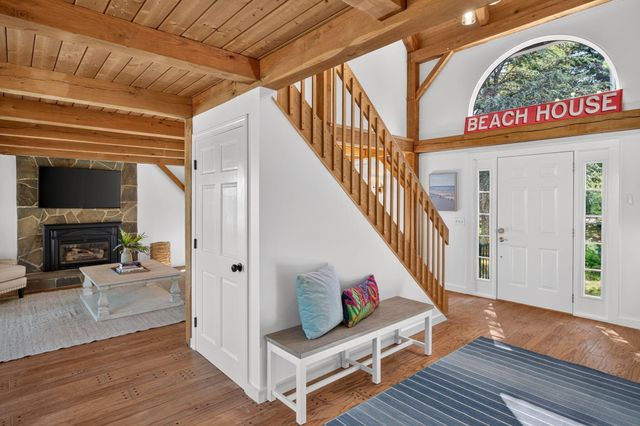 19 Aunt Debby's Road, South Dennis, MA 02660