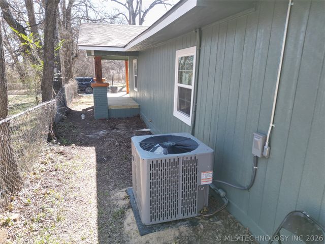 723 Roff Street NE, Ardmore, OK 73401