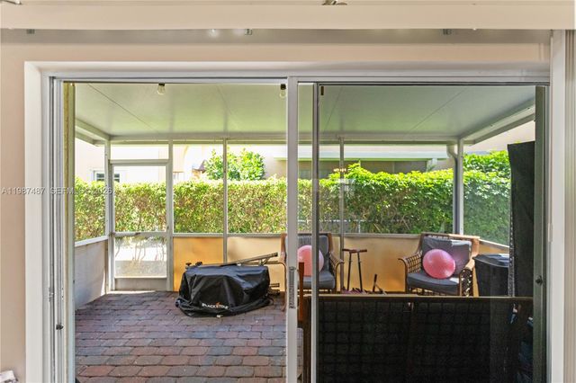 337 Waterside Dr 337, Hypoluxo, FL 33462