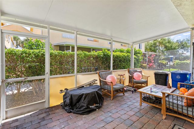 337 Waterside Dr 337, Hypoluxo, FL 33462