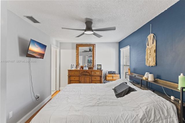 337 Waterside Dr 337, Hypoluxo, FL 33462