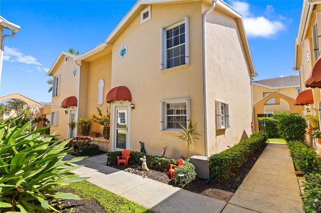 337 Waterside Dr 337, Hypoluxo, FL 33462