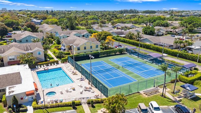 337 Waterside Dr 337, Hypoluxo, FL 33462