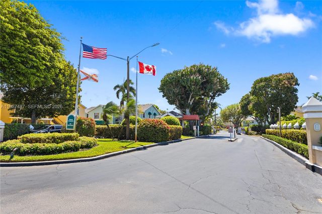 337 Waterside Dr 337, Hypoluxo, FL 33462