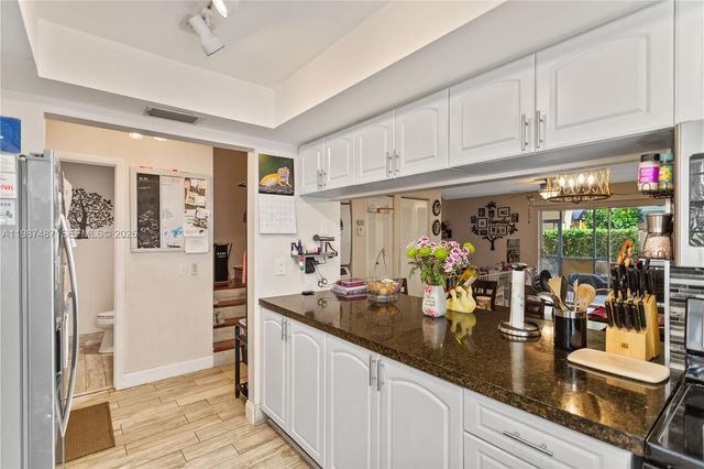 337 Waterside Dr 337, Hypoluxo, FL 33462