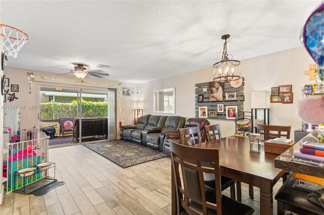 337 Waterside Dr 337, Hypoluxo, FL 33462