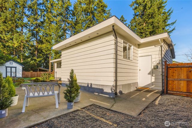 4515 NE 17th Place, Renton, WA 98059