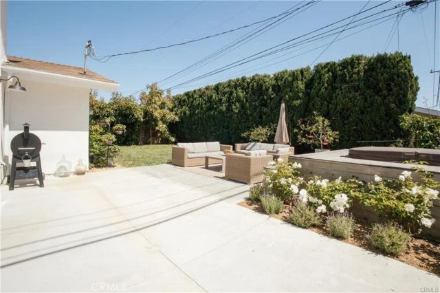 9552 Sailfish Drive, Huntington Beach, CA 92646