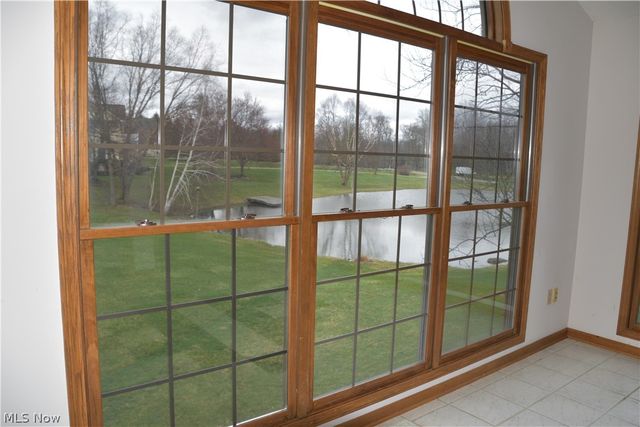 2285 Thoroughbred Drive, Wadsworth, OH 44281