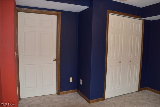 2285 Thoroughbred Drive, Wadsworth, OH 44281