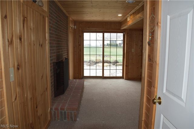 2285 Thoroughbred Drive, Wadsworth, OH 44281