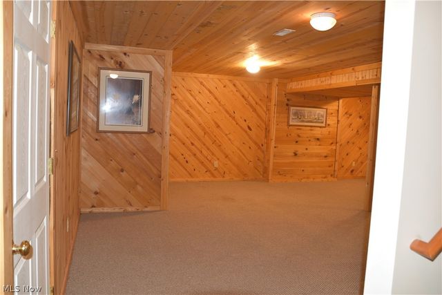 2285 Thoroughbred Drive, Wadsworth, OH 44281