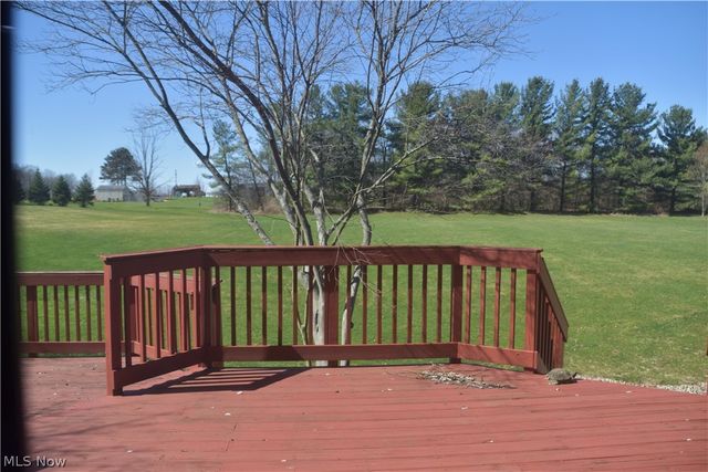 2285 Thoroughbred Drive, Wadsworth, OH 44281