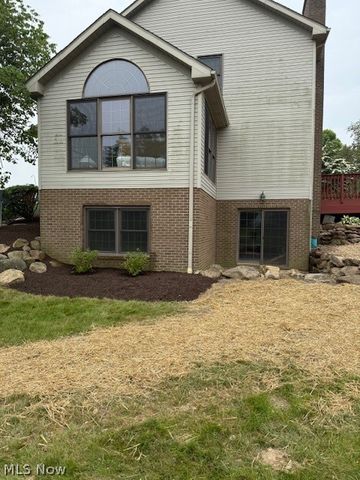 2285 Thoroughbred Drive, Wadsworth, OH 44281