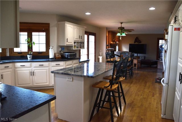 2285 Thoroughbred Drive, Wadsworth, OH 44281