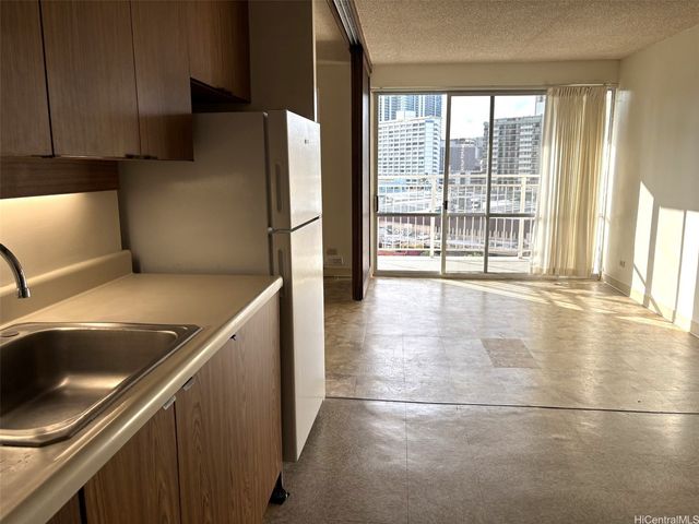 1655 Makaloa Street 803, Honolulu, HI 96814
