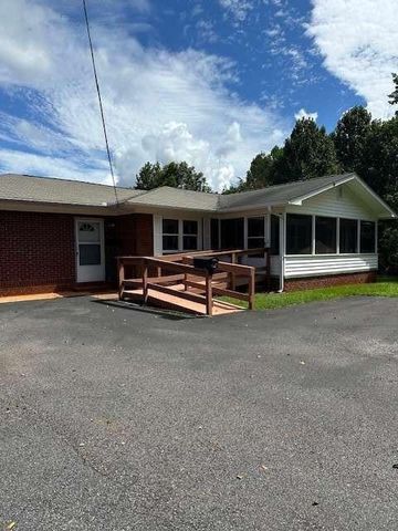 1323 Cavender Creek Road, Dahlonega, GA 30533