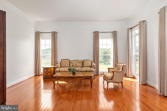 38786 RAMBLING FARM DR, Hamilton, VA 20158