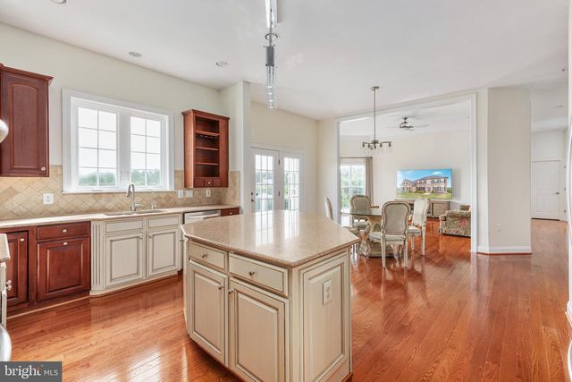 38786 RAMBLING FARM DR, Hamilton, VA 20158