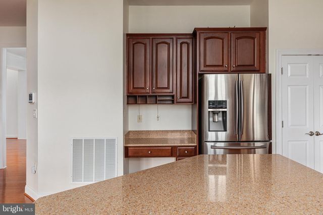 38786 RAMBLING FARM DR, Hamilton, VA 20158