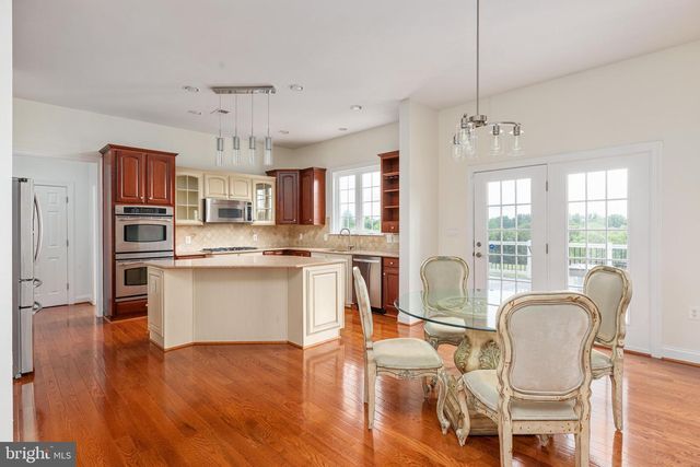38786 RAMBLING FARM DR, Hamilton, VA 20158
