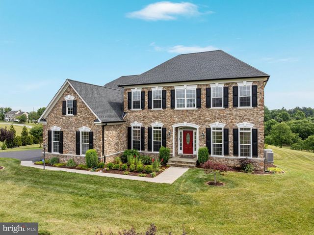 38786 RAMBLING FARM DR, Hamilton, VA 20158