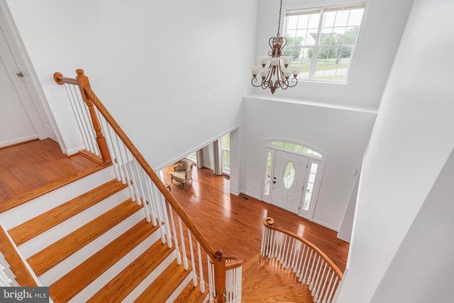 38786 RAMBLING FARM DR, Hamilton, VA 20158