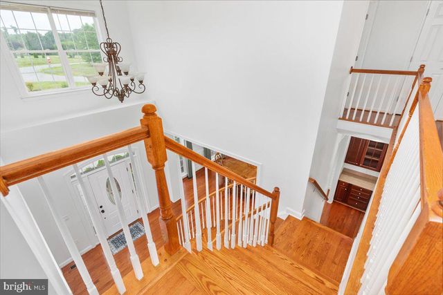 38786 RAMBLING FARM DR, Hamilton, VA 20158