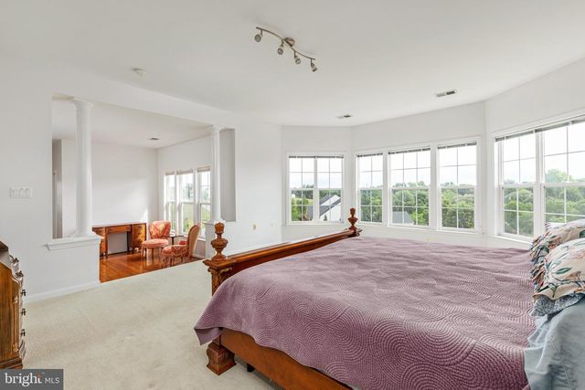 38786 RAMBLING FARM DR, Hamilton, VA 20158