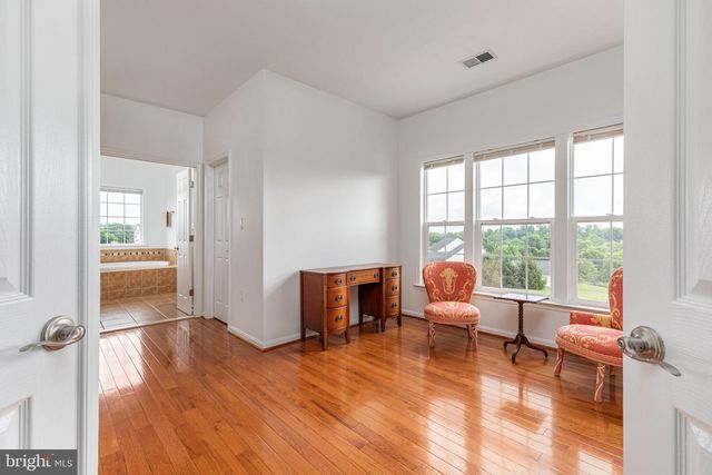 38786 RAMBLING FARM DR, Hamilton, VA 20158