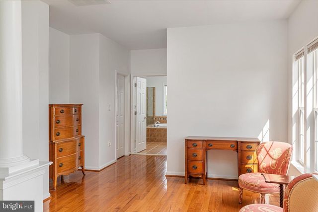 38786 RAMBLING FARM DR, Hamilton, VA 20158