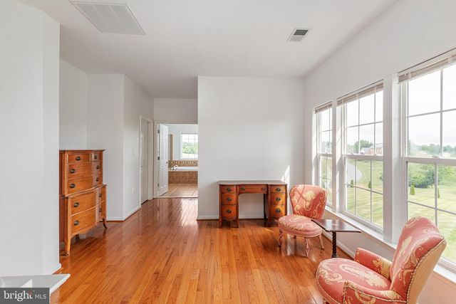 38786 RAMBLING FARM DR, Hamilton, VA 20158