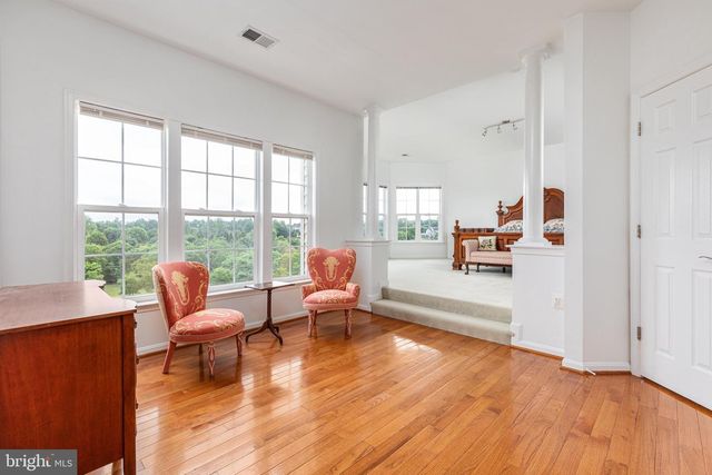 38786 RAMBLING FARM DR, Hamilton, VA 20158
