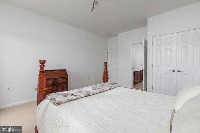 38786 RAMBLING FARM DR, Hamilton, VA 20158