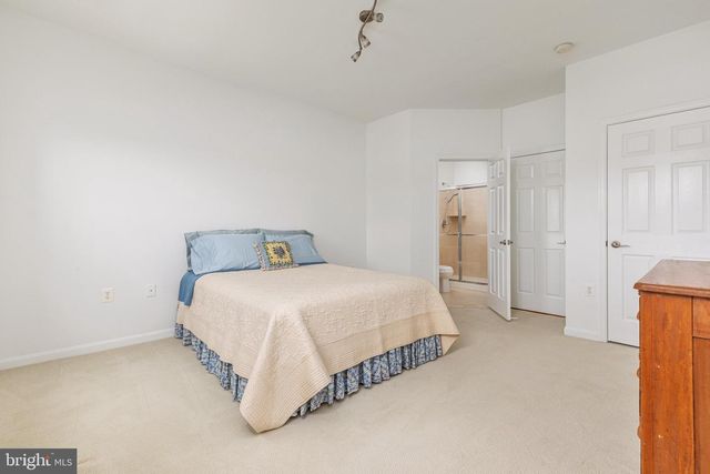 38786 RAMBLING FARM DR, Hamilton, VA 20158