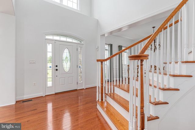 38786 RAMBLING FARM DR, Hamilton, VA 20158