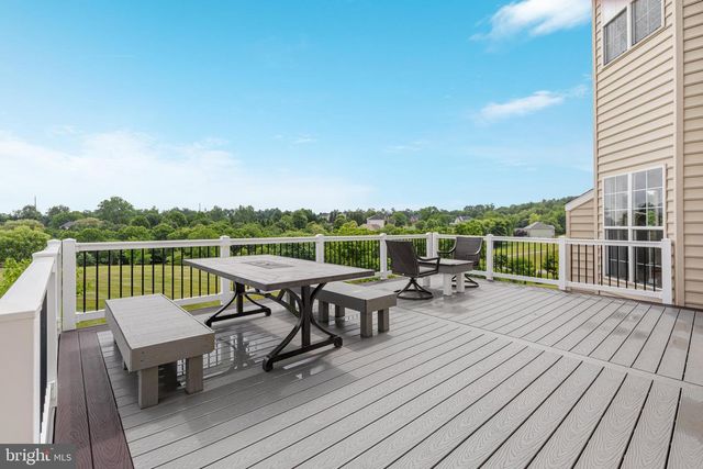 38786 RAMBLING FARM DR, Hamilton, VA 20158