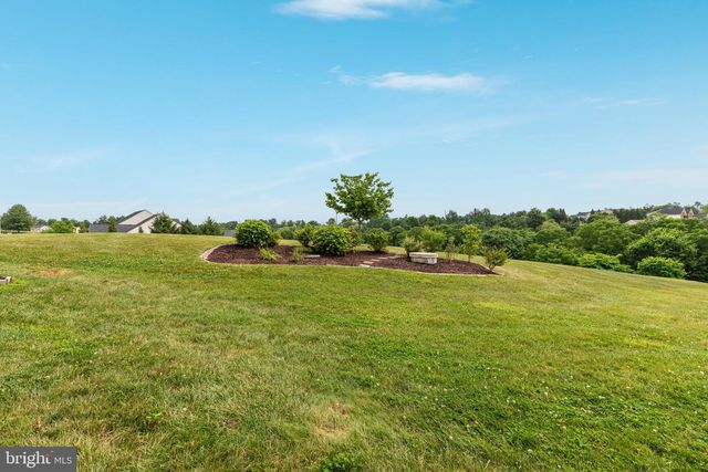 38786 RAMBLING FARM DR, Hamilton, VA 20158