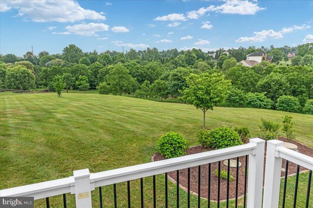 38786 RAMBLING FARM DR, Hamilton, VA 20158