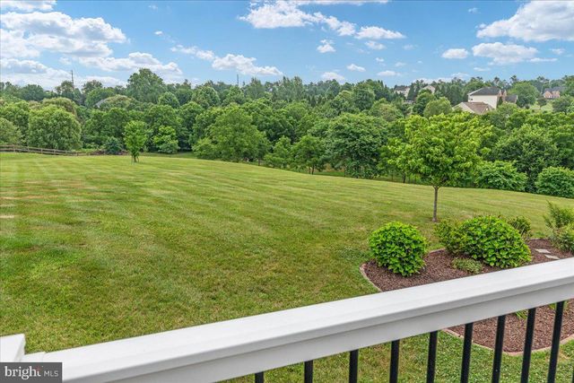 38786 RAMBLING FARM DR, Hamilton, VA 20158