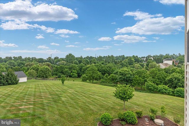 38786 RAMBLING FARM DR, Hamilton, VA 20158